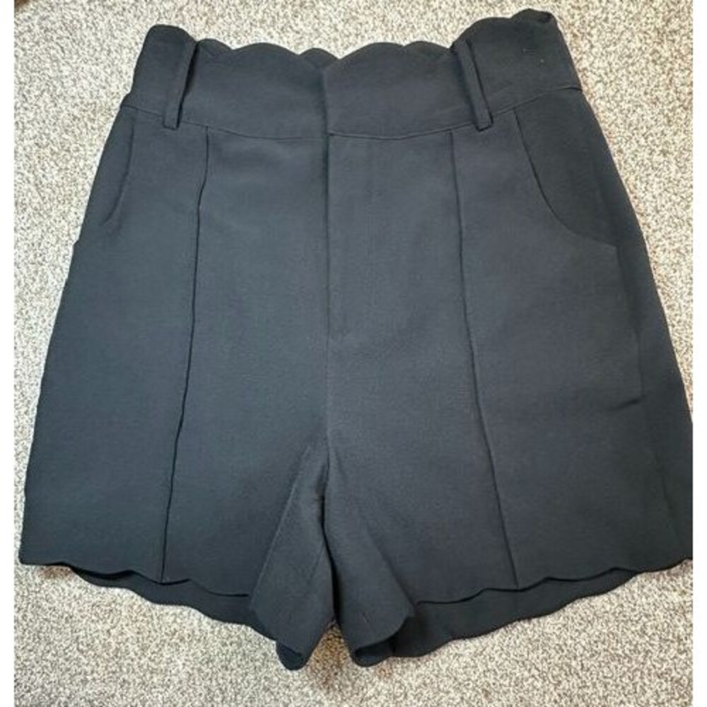 Vita Grace Women's Shorts Size XS Black Scalloped Hem Side Zip- Lined Tailored